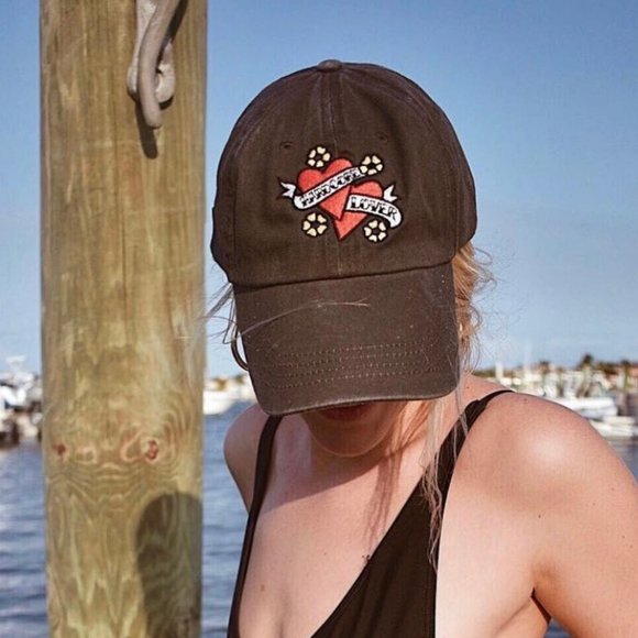 'Hardcore Lover' Hat - Picture 1 of 1
